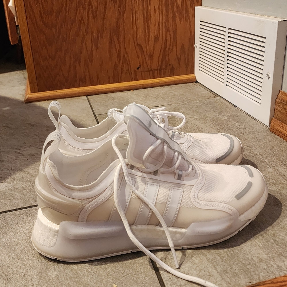 adidas White Women's Sneakers